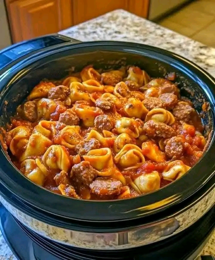 Easy Delicious Crockpot Tortellini