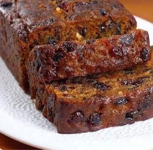 Melt-in-Your-Mouth Triple Apple Cinnamon Cake