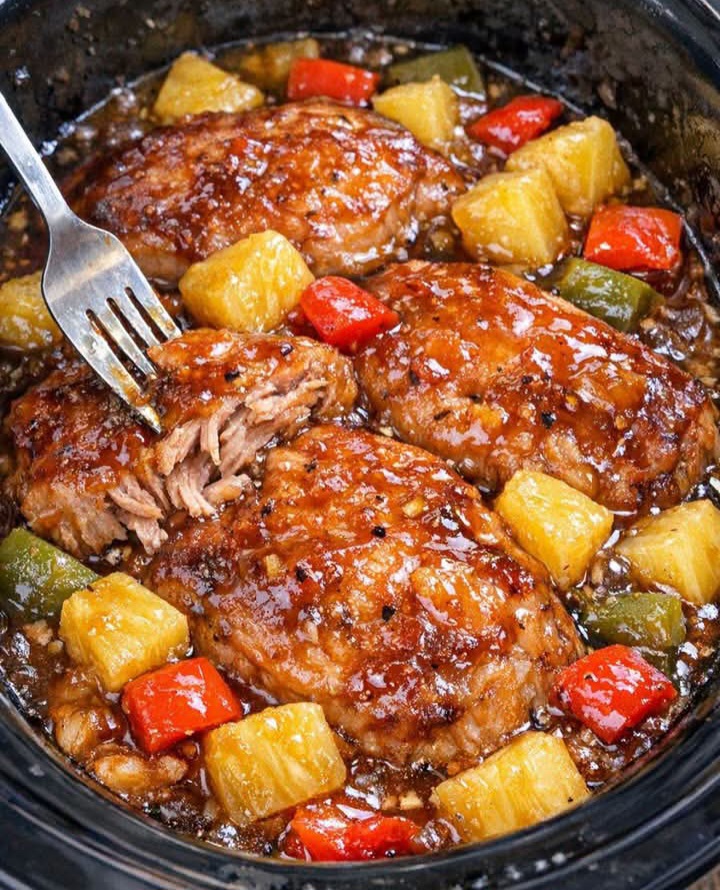 Slow Cooker Hawaiian Pork Chops